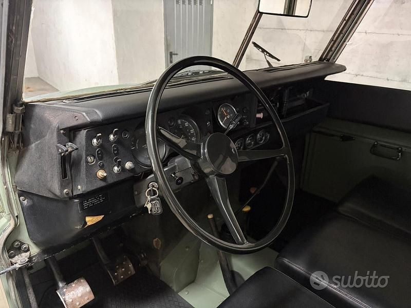 Second-hand Land Rover 88 69 CP (50 kW) 1983 Verde SUV