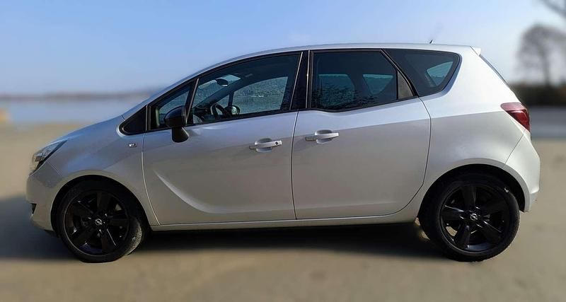 Usata Opel Meriva Design Edition 136 CV (100 kW) 2015 Argento Monovolume