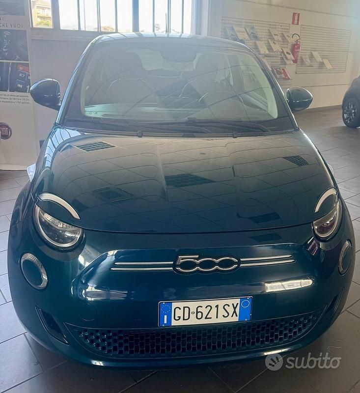 Usata Fiat 500e La Prima 86 kW (118 CV) 2020 Blu Berlina