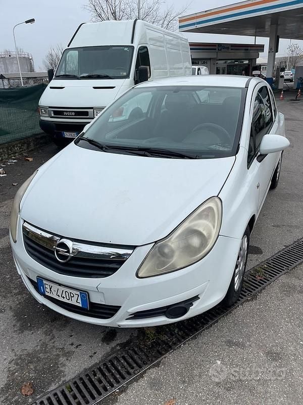 Usata Opel Corsa 2011 Utilitaria