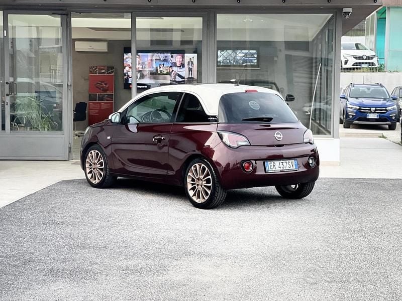 Usata Opel Adam 87 CV (63 kW) 2013 Viola Utilitaria