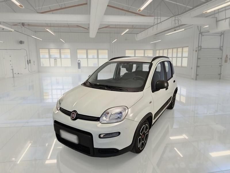Bianco Usata 2022 Fiat Panda City Life Utilitaria | 9300 € (Buon prezzo) - Immagine 1/4