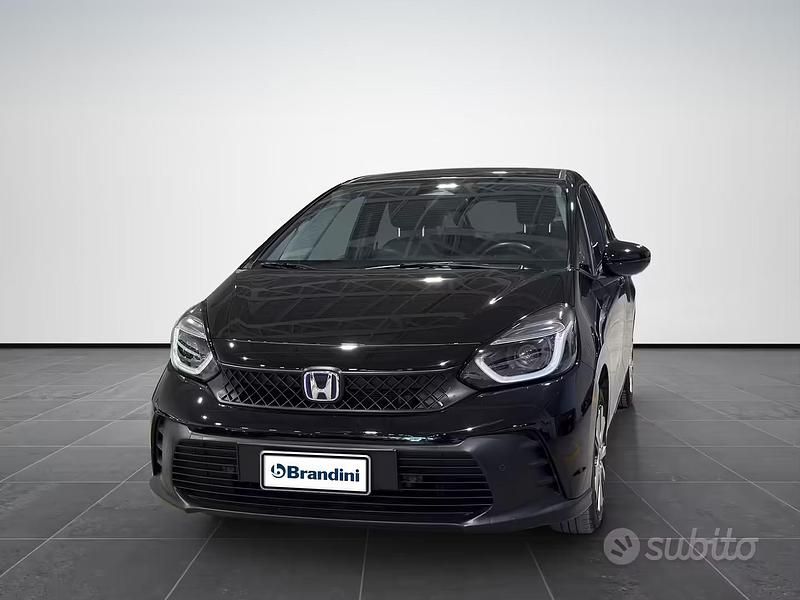 Usata Honda Jazz Elegance 107 CV (78 kW) 2023 Nero met. Utilitaria