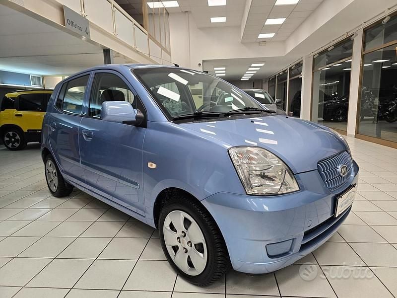 Usata Kia Picanto 61 CV (44 kW) 2006 Blu Utilitaria