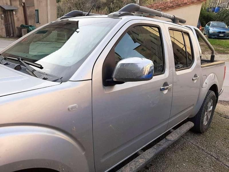 Usata Nissan Navara 171 CV (125 kW) 2008 Grigio Pick-up
