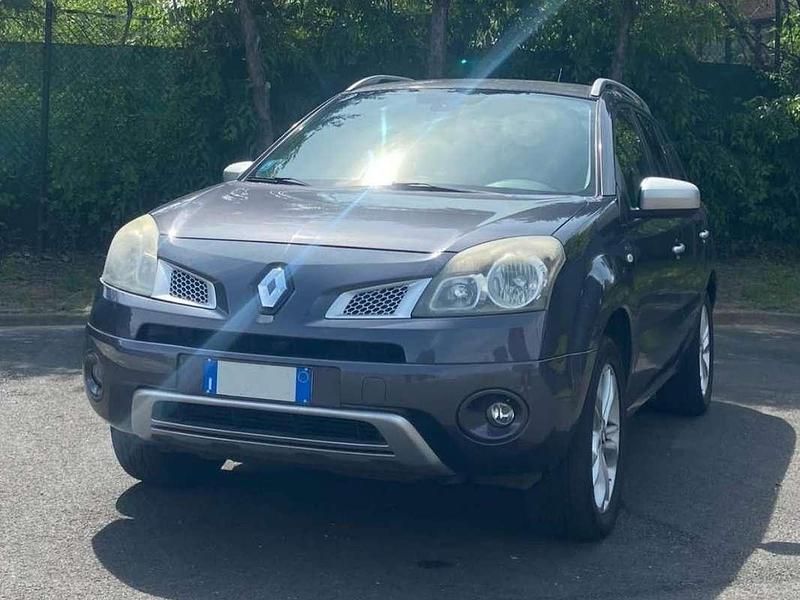 Käytetty Renault Koleos Bose Edition 150 HP (110 kW) 2011 Harmaa Katumaasturi