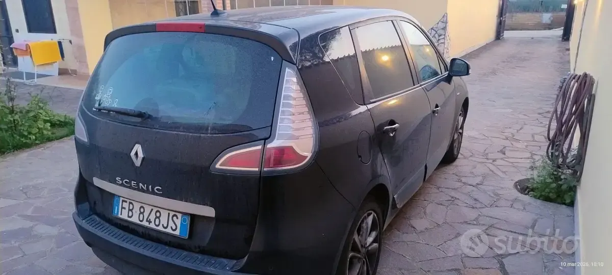 Usata Renault Scenic E-Tech LIMITED 110 CV (80 kW) 2015 Nero Monovolume