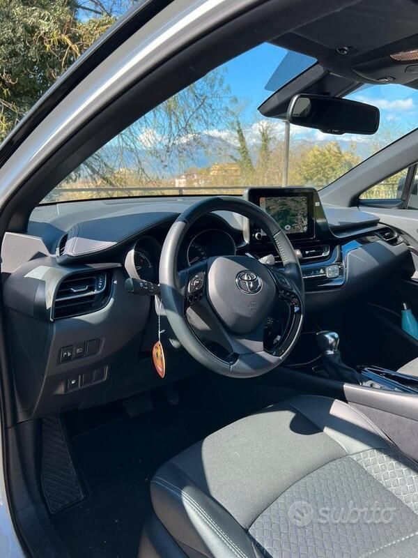 Usata 2023 Toyota C-HR SUV | 24.500 € (Ottimo prezzo) - Immagine 1/4