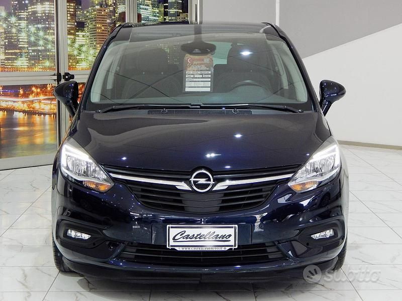 Usata Opel Zafira Tourer Innovation 170 CV (125 kW) 2019 Blu/azzurro Monovolume