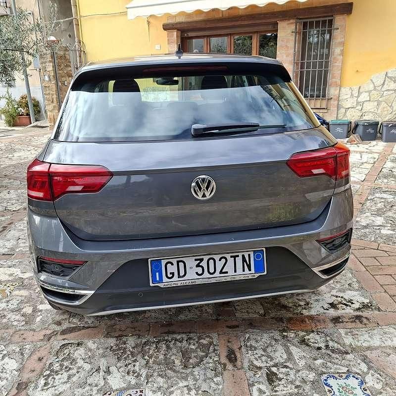 Usata VW T-Roc Advance 116 CV (85 kW) 2020 SUV