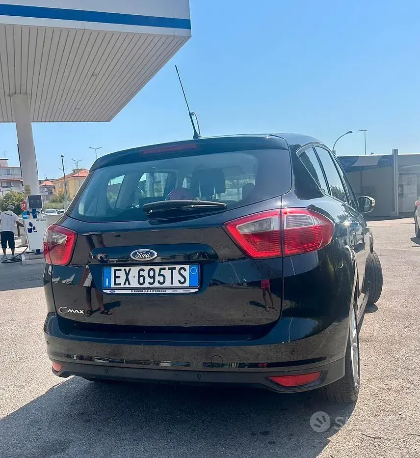 Usata Ford C-MAX 95 CV (69 kW) 2015 Nero Monovolume