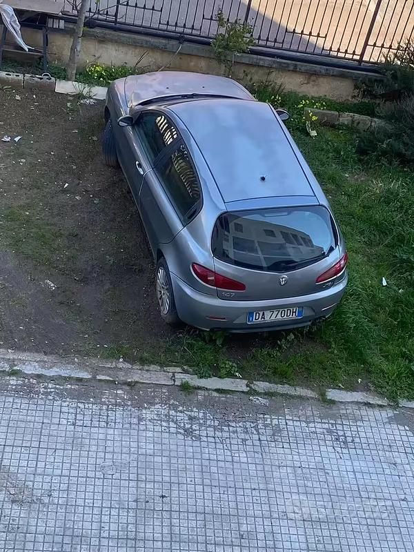 Usata Alfa Romeo 147 2006 Grigio Utilitaria
