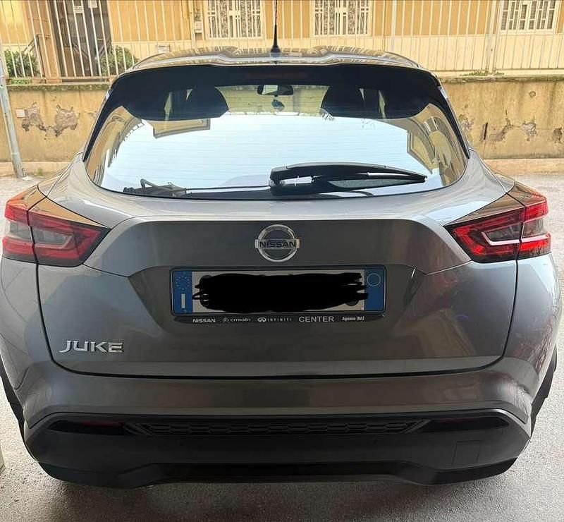 Usata Nissan Juke Acenta 117 CV (86 kW) 2021 Grigio SUV