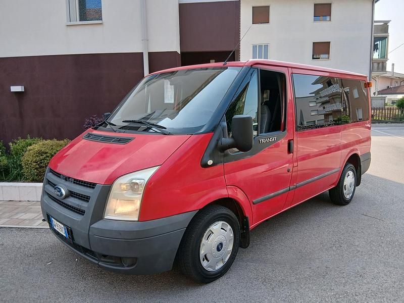 Usata Ford Transit 86 CV (63 kW) 2011 Rosso Monovolume