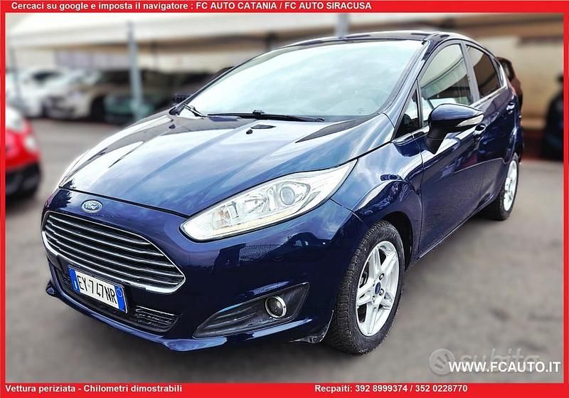 Usata Ford Fiesta 75 CV (55 kW) 2015 Blu Utilitaria