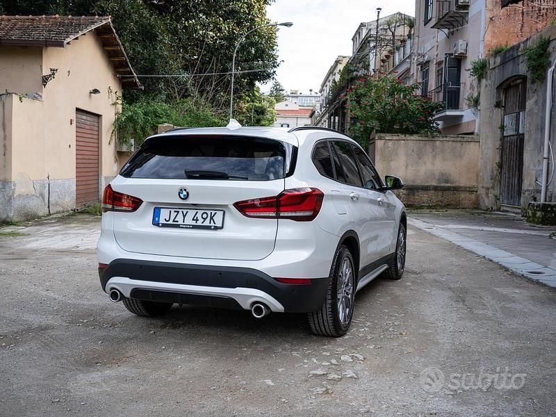 Usata BMW X1 Efficient Dynamics 190 CV (139 kW) 2021 Bianco SUV
