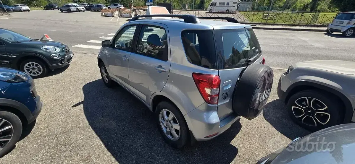 Usata Daihatsu Terios 105 CV (77 kW) 2007 Grigio SUV