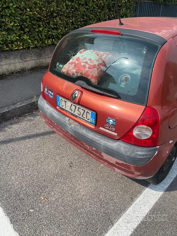 Usata Renault Clio II 75 CV (55 kW) 2005 Utilitaria