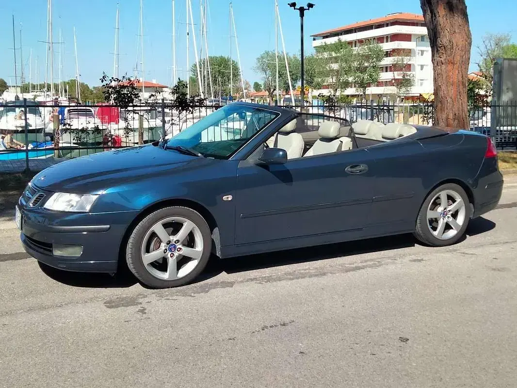 Usata Saab 9-3 Vector 150 CV (110 kW) 2004 Blu/azzurro Cabrio