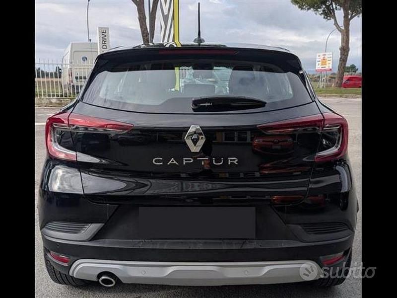 Usata Renault Captur Intens 140 CV (102 kW) 2021 Nero SUV
