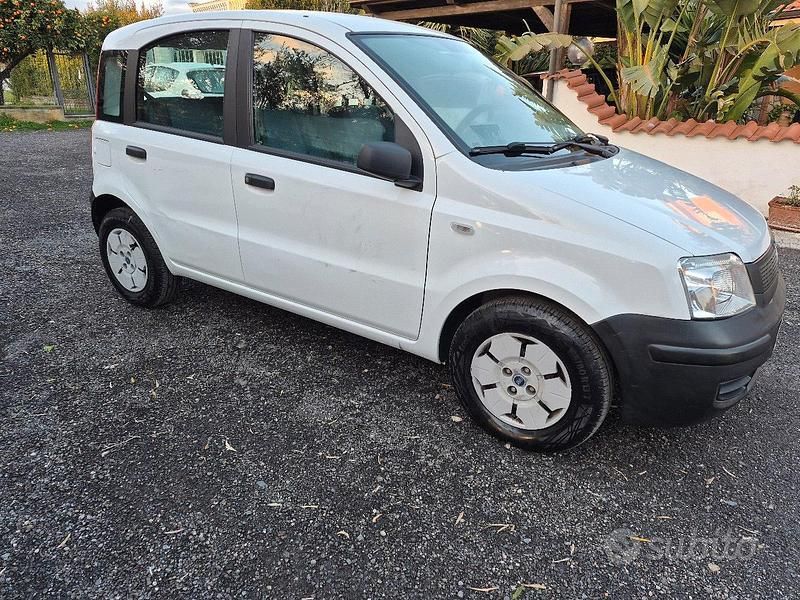 Usata Fiat Panda Dynamic 60 CV (44 kW) 2006 Bianco Utilitaria