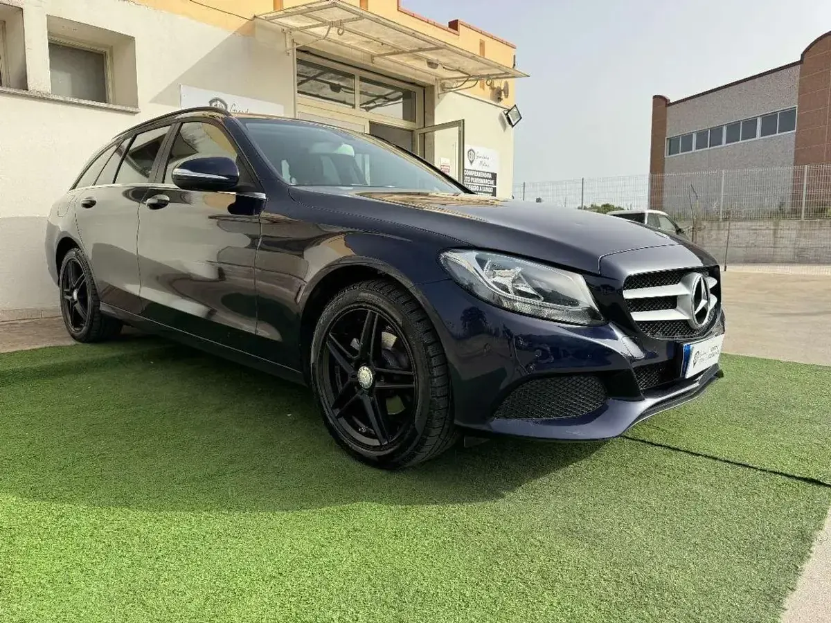 Usata Mercedes C200 136 CV (100 kW) 2015 Blu Station wagon