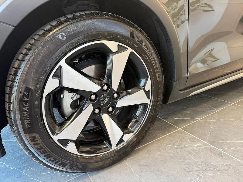 Usata Ford Focus 120 CV (88 kW) 2024 Grigio Station wagon