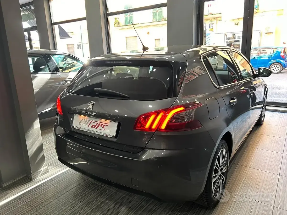 Usata Peugeot 308 Allure 131 CV (96 kW) 2020 Grigio Berlina