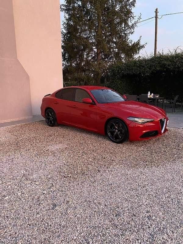 Usata Alfa Romeo Giulia Super 200 CV (147 kW) 2018 Berlina