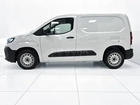 Nuova Peugeot Partner S 131 CV (96 kW) 2026 Monovolume