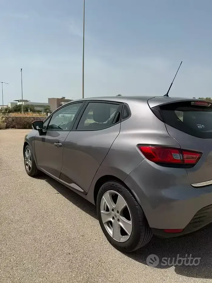 Usata Renault Clio IV 73 CV (53 kW) 2014 Grigio Berlina