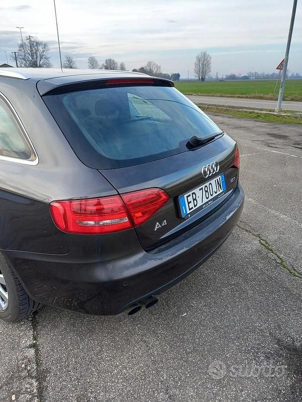 Usata Audi A4 120 CV (88 kW) 2010 Nero Station wagon