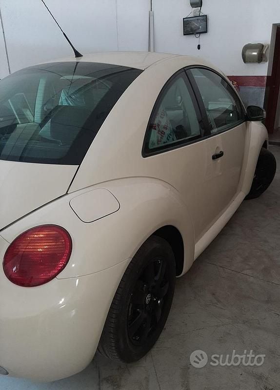 Usata VW New Beetle 2005 Giallo Utilitaria