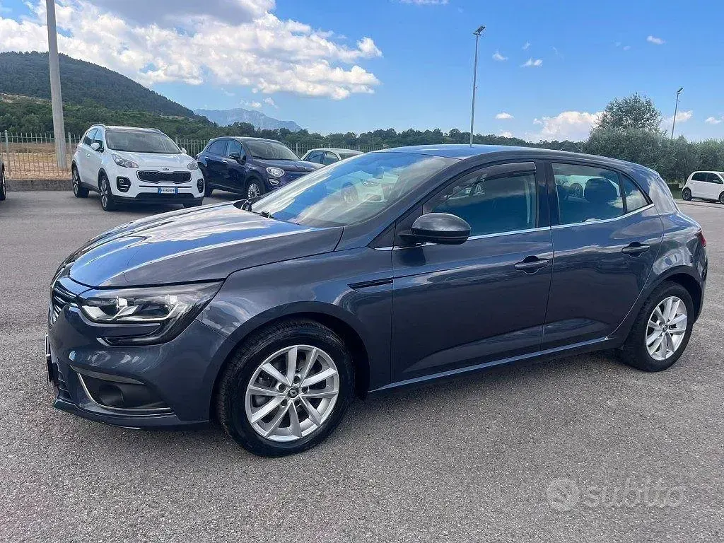 Usata Renault Mégane Intens 110 CV (80 kW) 2018 Bluazzurro Berlina