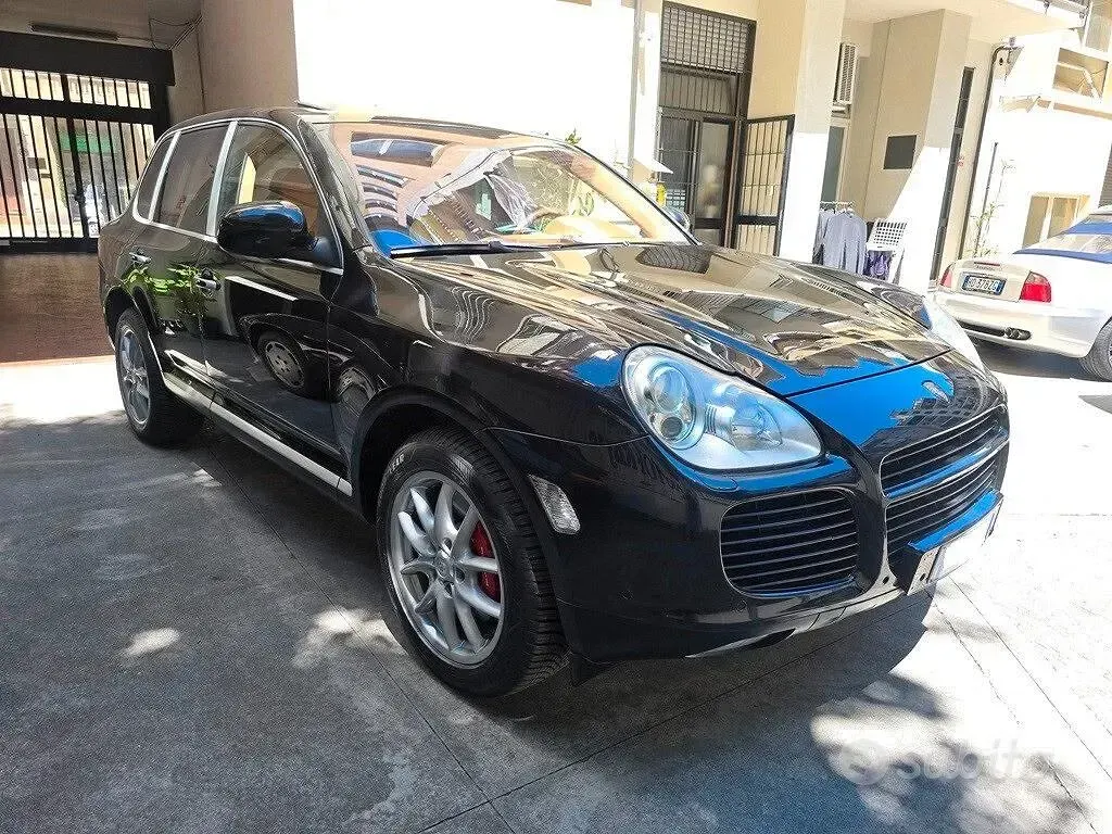 Usata Porsche Cayenne Turbo S 521 CV (383 kW) 2006 Nero SUV