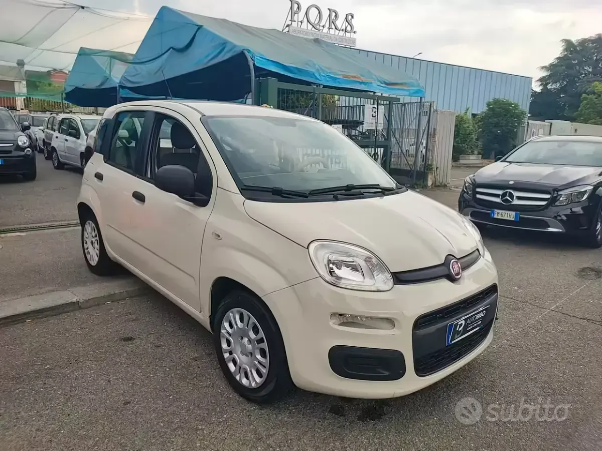 Usata Fiat Panda Easy 69 CV (50 kW) 2015 Beige Utilitaria