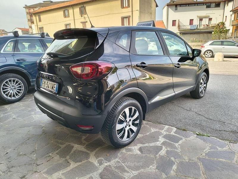 Usata Renault Captur Zen 90 CV (66 kW) 2017 Nero SUV