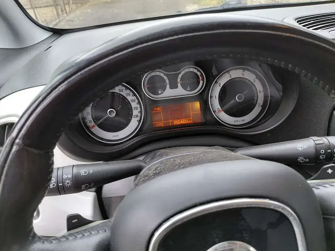 Usata Fiat 500L Living 84 CV (61 kW) 2015 Bianco Monovolume