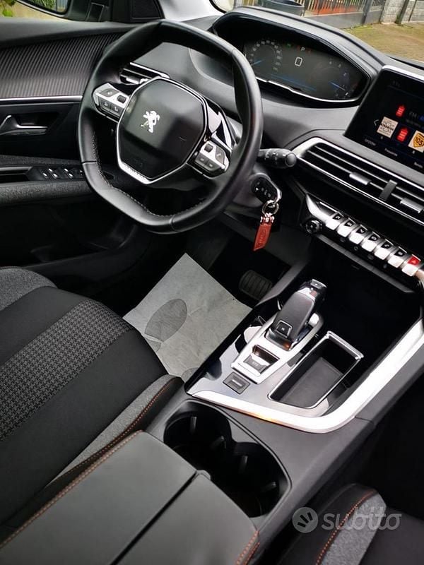 Usata Peugeot 3008 120 CV (88 kW) 2018 Bianco Berlina