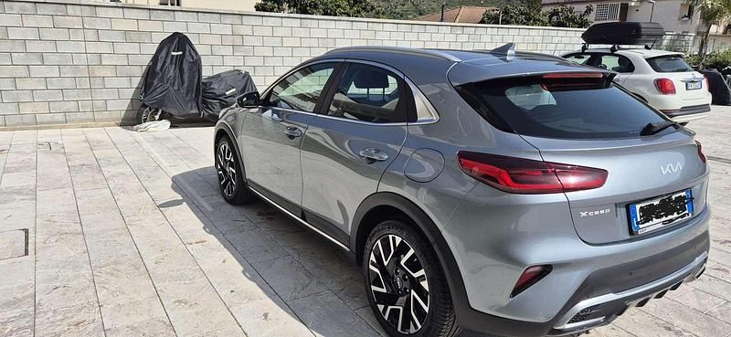 Usata Kia XCeed 136 CV (100 kW) 2023 Grigio SUV