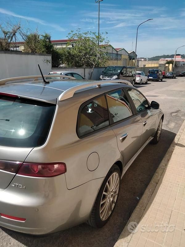 Usata Alfa Romeo 159 170 CV (125 kW) 2009 Grigio Berlina