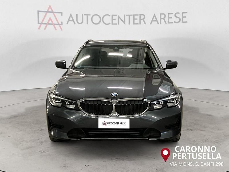 Usata BMW 320 Advantage 190 CV (139 kW) 2021 Grigio metallizzato Station wagon