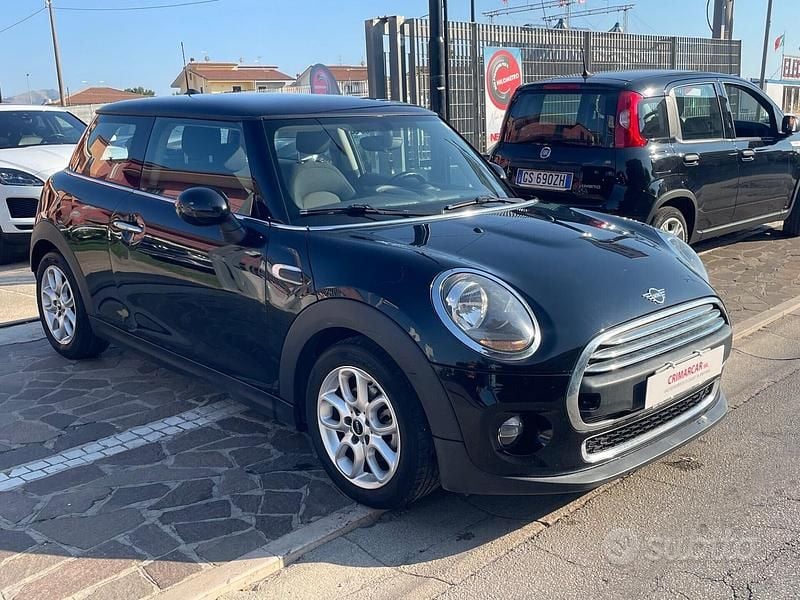 Usata Mini One D 115 CV (84 kW) 2019 Nero Utilitaria