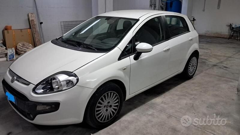 Usata Fiat Punto Evo 75 CV (55 kW) 2010 Bianco Utilitaria