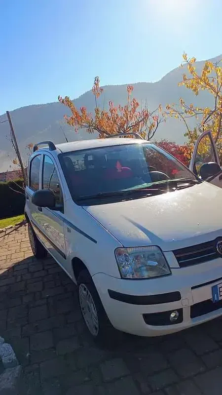 Usata Fiat Panda 4x4 Climbing 69 CV (50 kW) 2011 Utilitaria