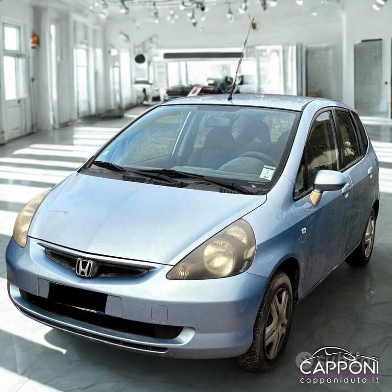 Usata Honda Jazz 77 CV (56 kW) 2004 Blu Utilitaria