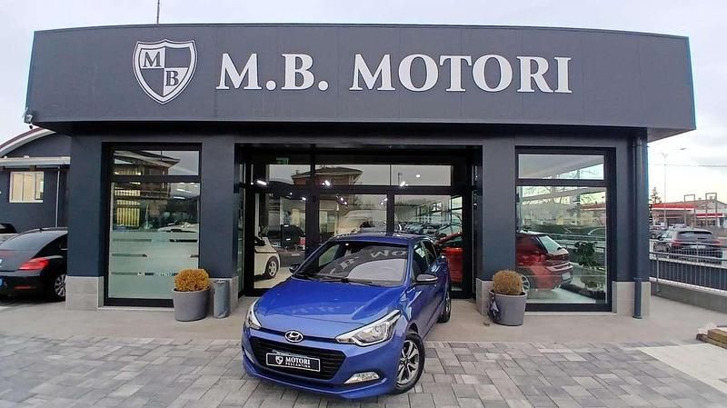 Blu Usata 2018 Hyundai i20 GO! Due volumi | 8900 € (Buon prezzo) - Immagine 1/4