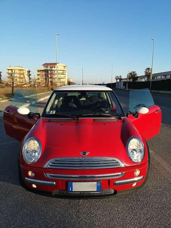 Usata Mini Cooper 116 CV (85 kW) 2003 Rosso Utilitaria