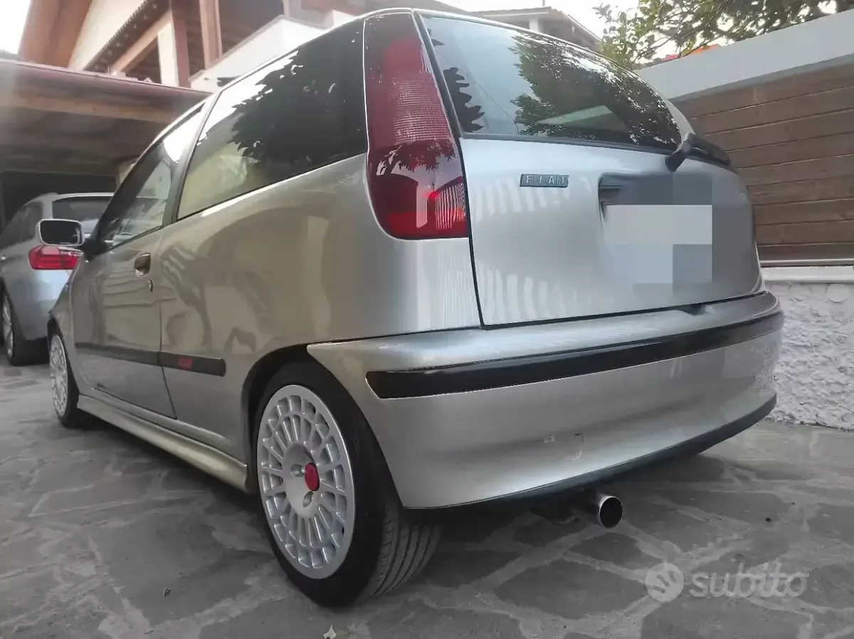 Usata Fiat Punto 131 CV (96 kW) 1996 Grigio Berlina