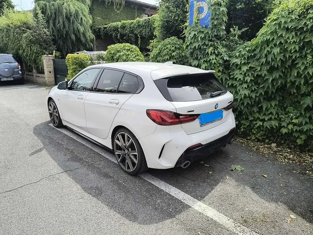 Usata BMW M135 306 CV (225 kW) 2021 Bianco Utilitaria